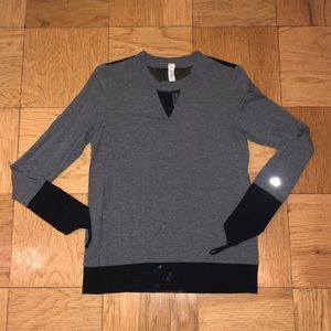 ALO Yoga sweatshirt